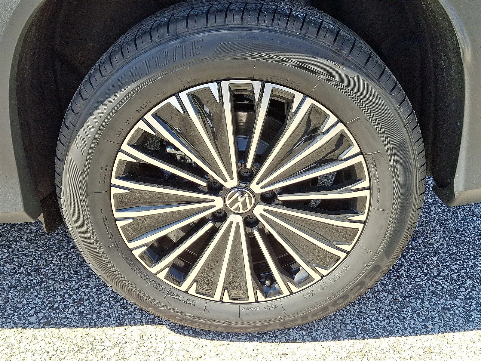 New 2026 Platinum Gray Metallic Volkswagen S image 7