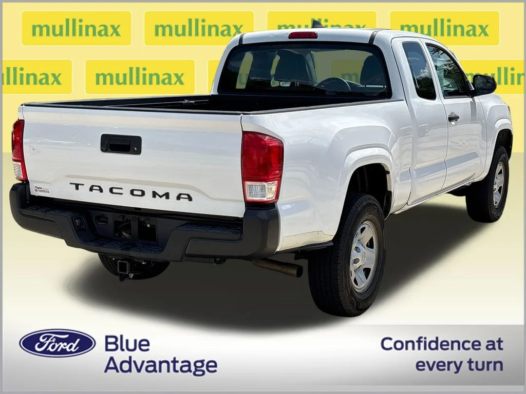 Certified Used 2017 White Toyota SR image 4