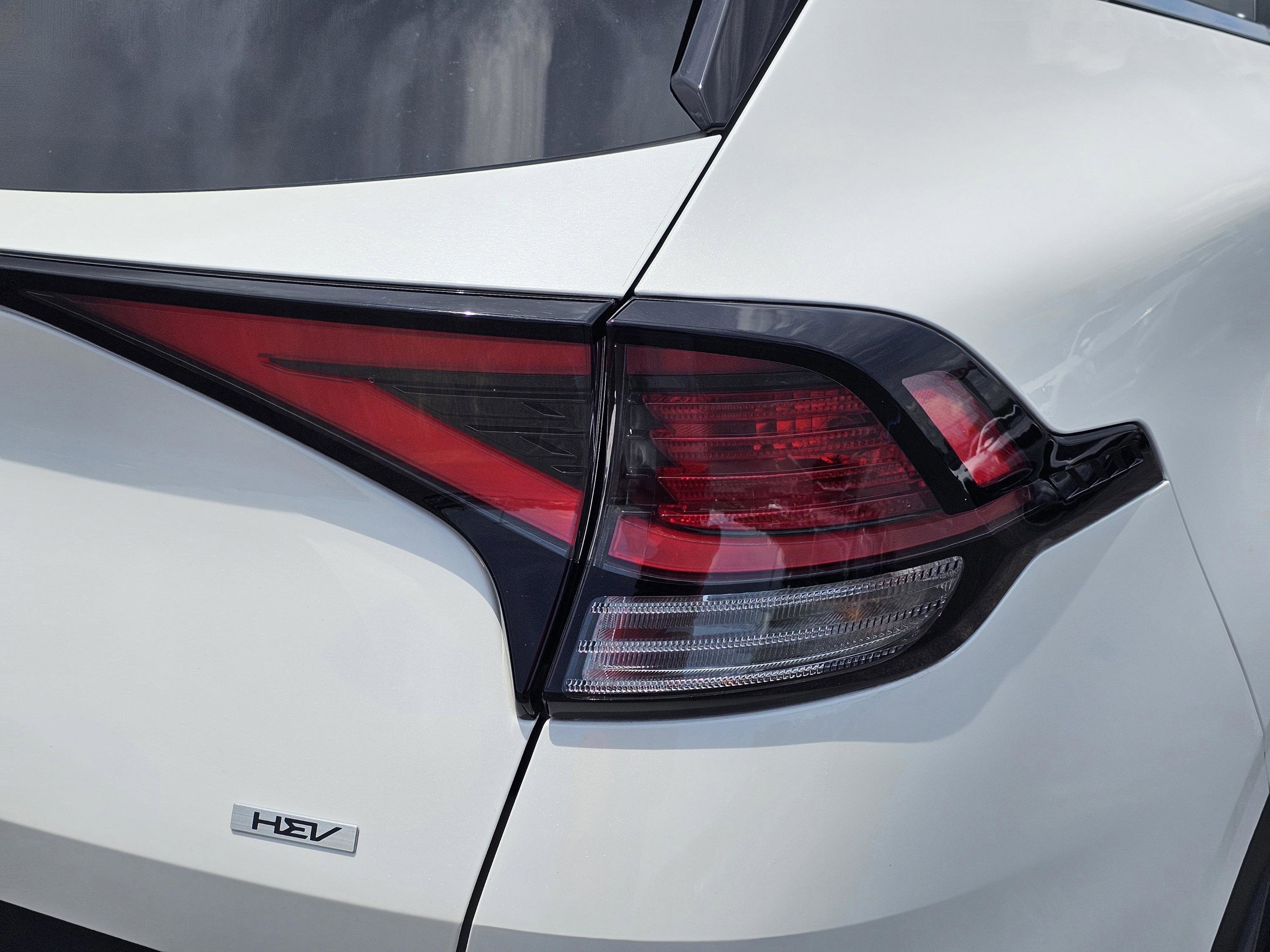 2025 Kia Sportage EX Hybrid - Photo 9