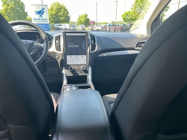 Used 2023 White Ford SE image 13