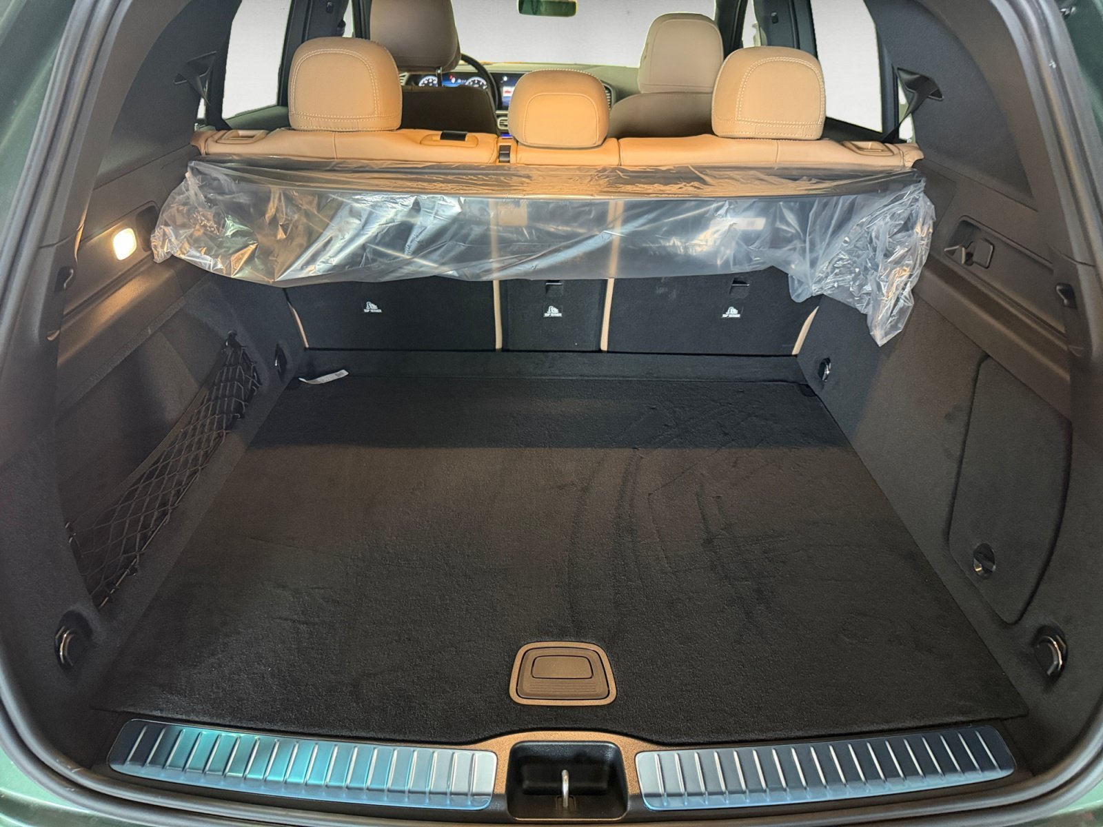 New 2026 MANUFAKTUR Ireland Mid Green Metallic Mercedes-Benz GLE 350 image 19