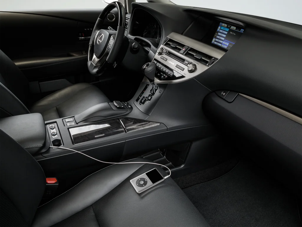 Used 2015 White Lexus 350 image 36