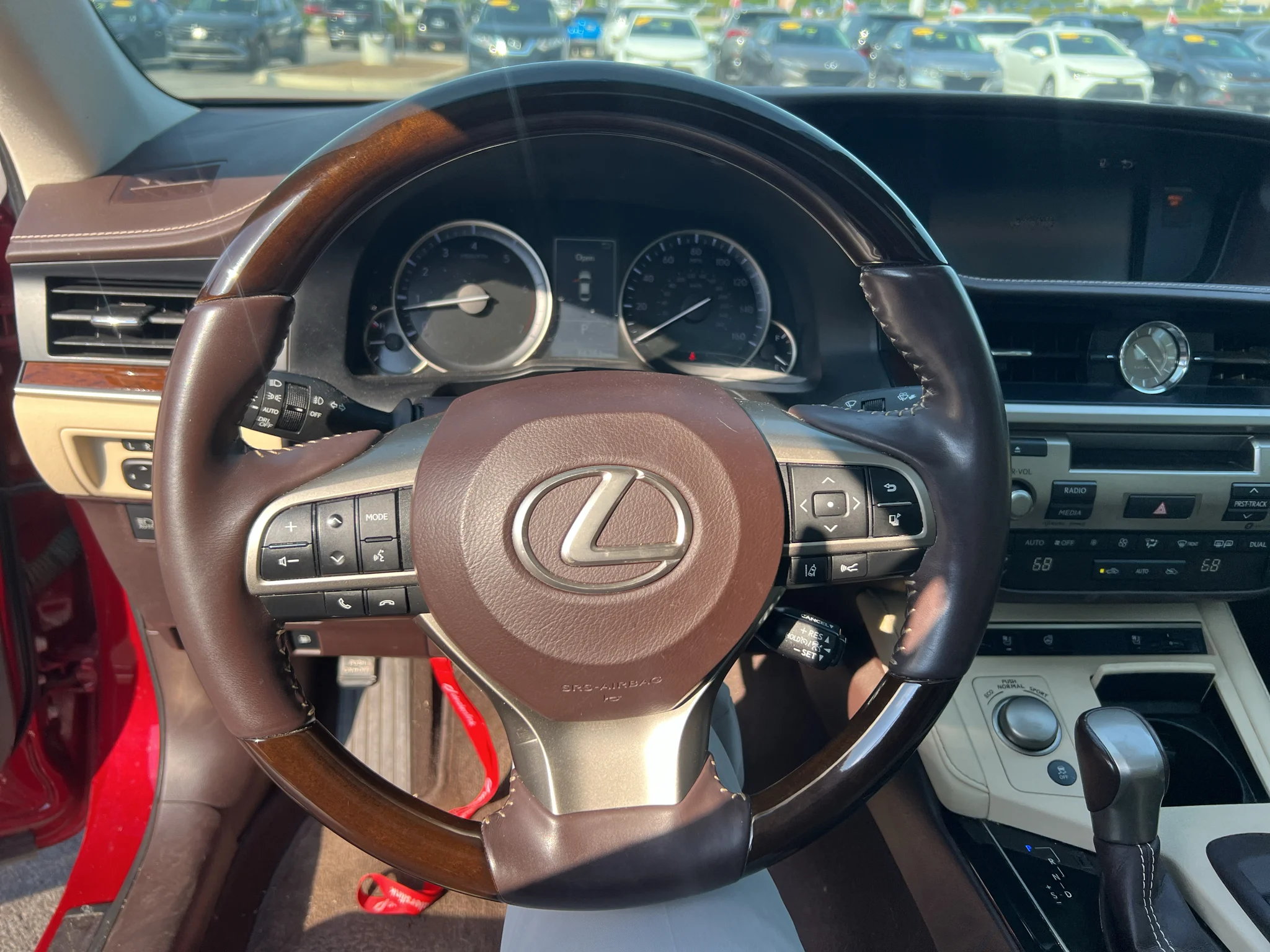 Used 2017 Matador Red Mica Lexus Base image 7