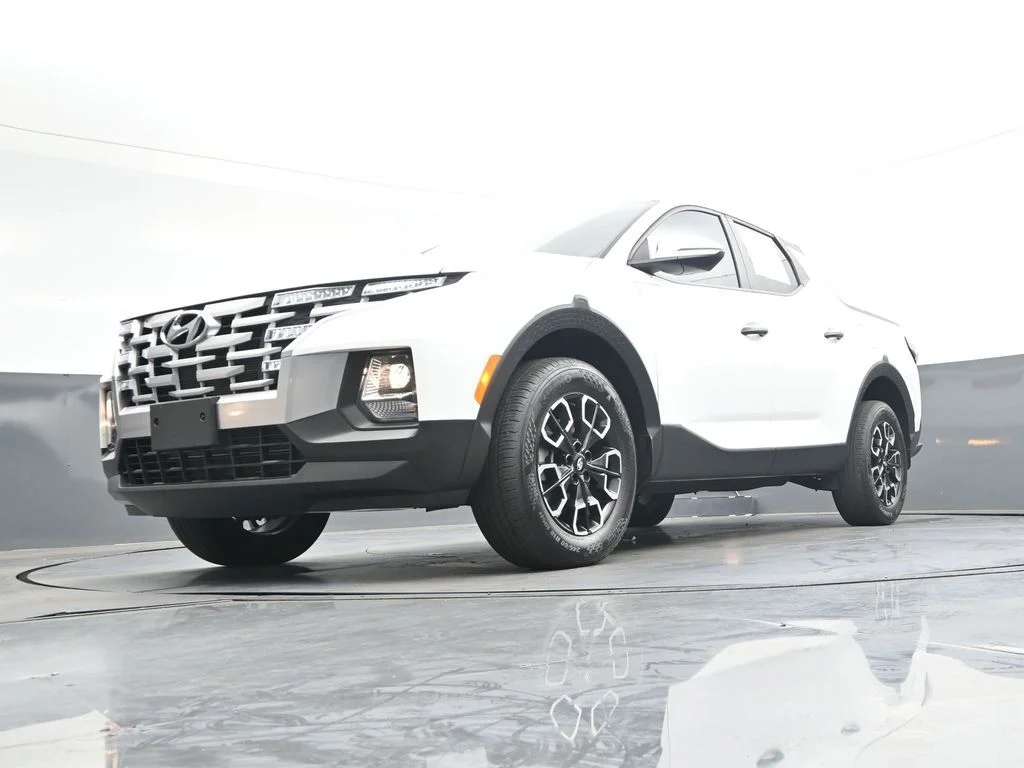 Used 2023 White Hyundai SEL image 46