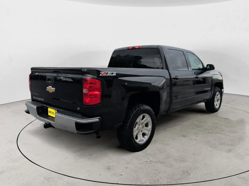Used 2015 Black Chevrolet LT image 5