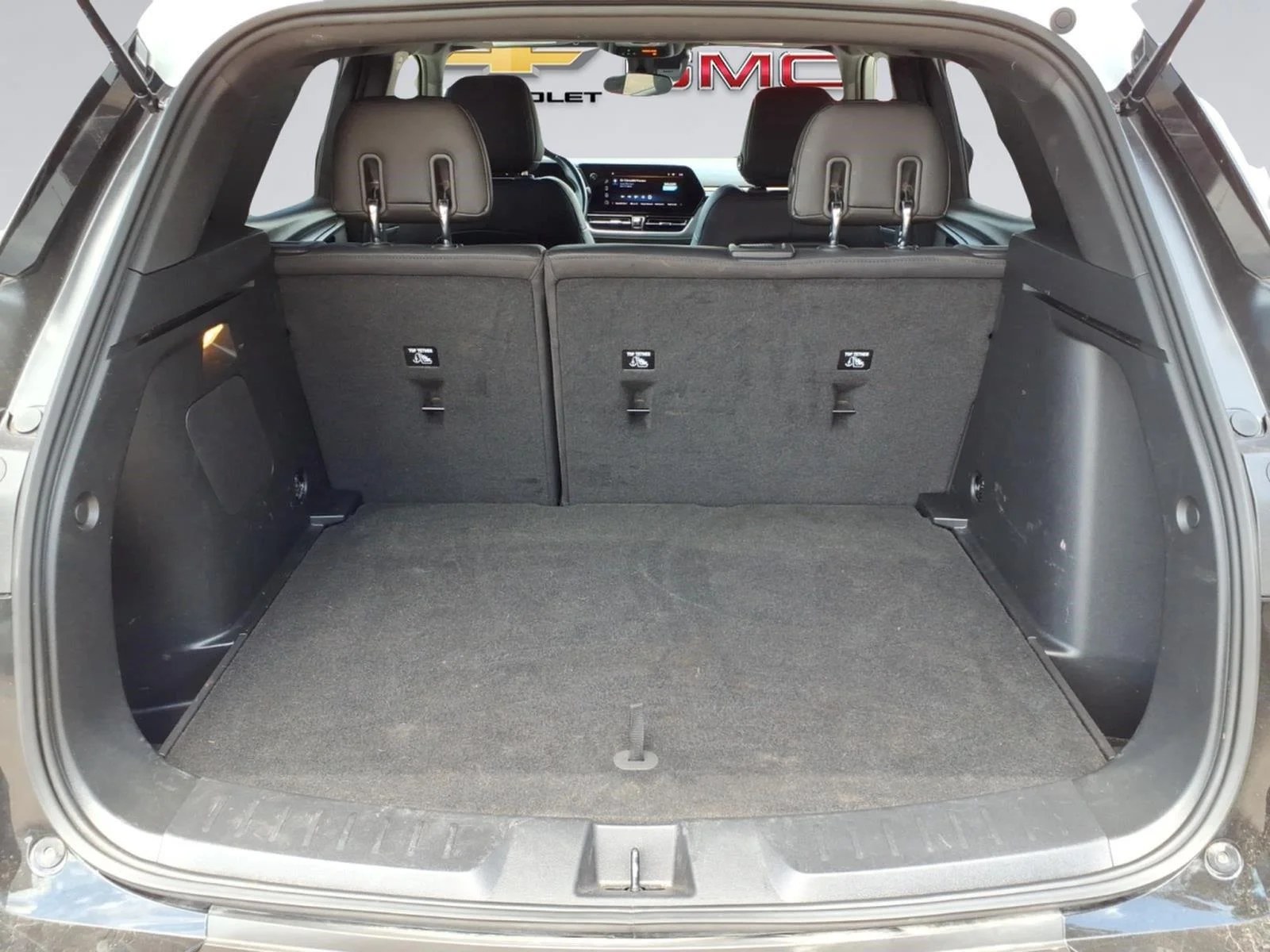 Used 2024 Mosaic Black Metallic Chevrolet ACTIV image 10
