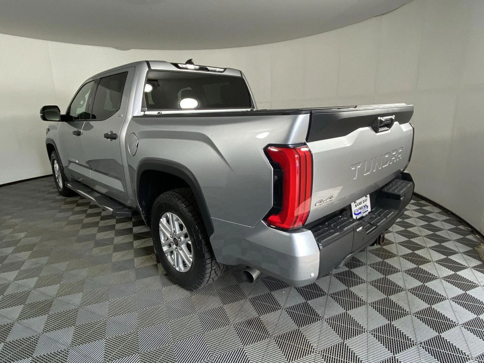 Used 2022 Celestial Silver Metallic Toyota SR5 image 5