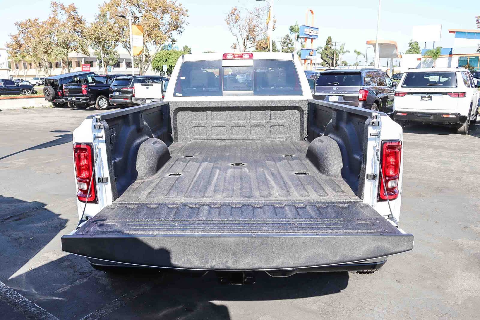 New 2027 Bright White Clear-Coat Exterior Paint RAM Tradesman image 11