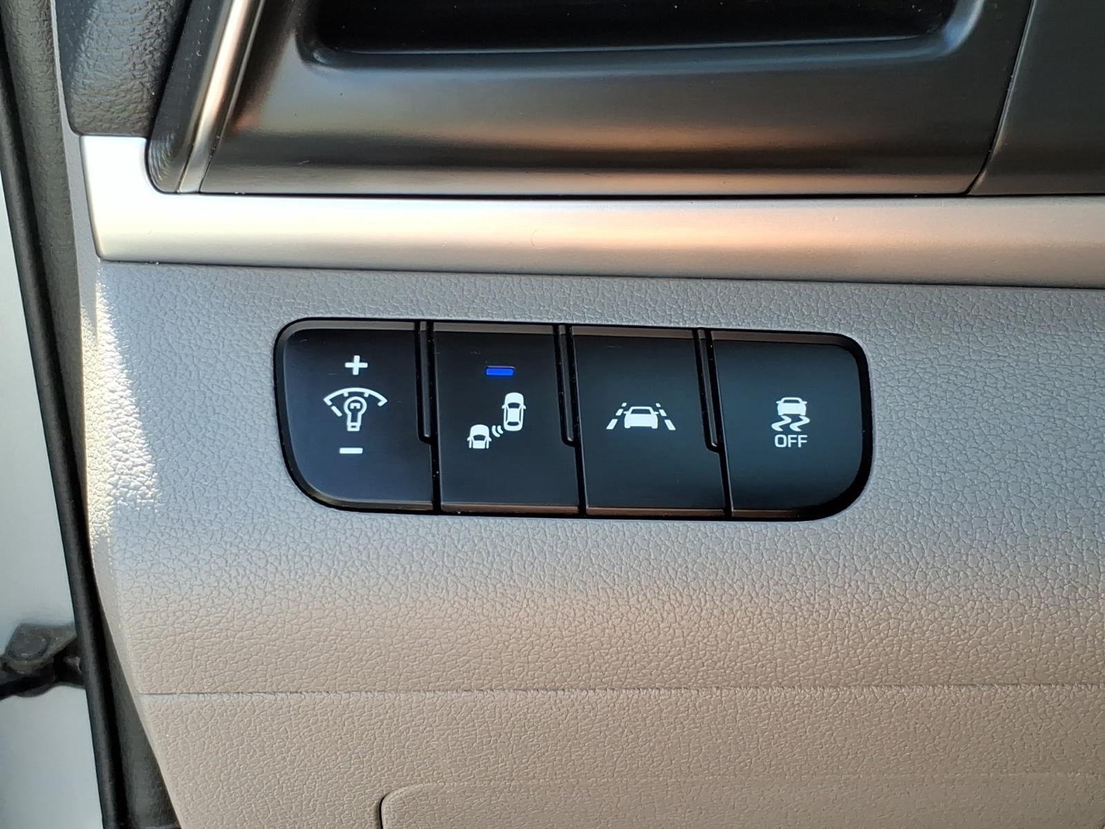 Used 2020 Symphony Silver Hyundai SEL image 14