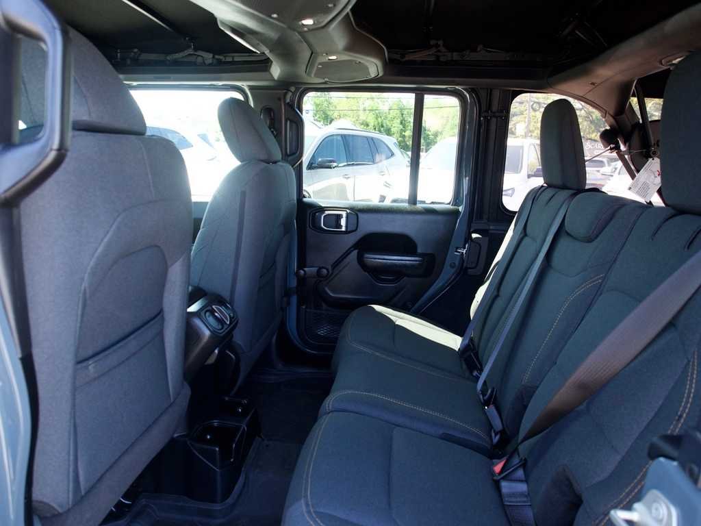 2024 Jeep Wrangler 4-Door Sport - Photo 18