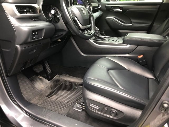 Used 2023 Gray Toyota XLE image 23