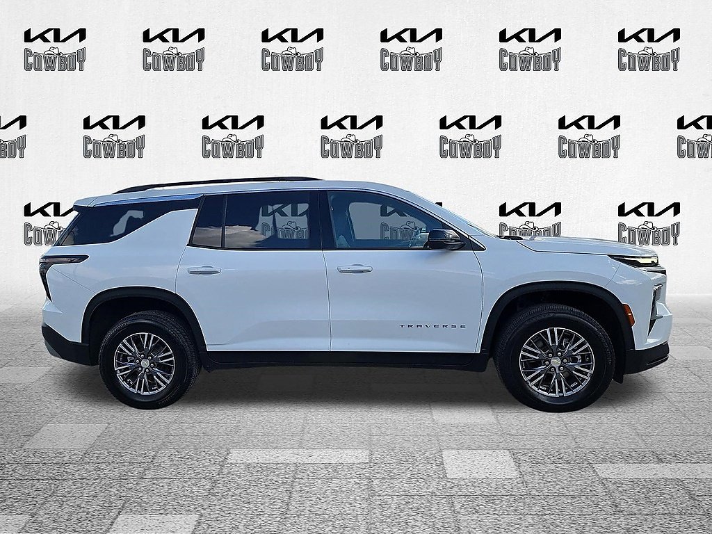 Used 2026 Summit White Chevrolet LT image 8
