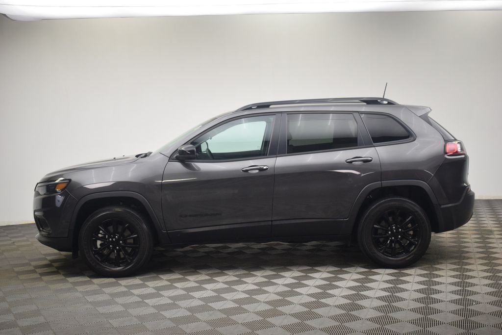 Used 2023 Gray Jeep Altitude image 7