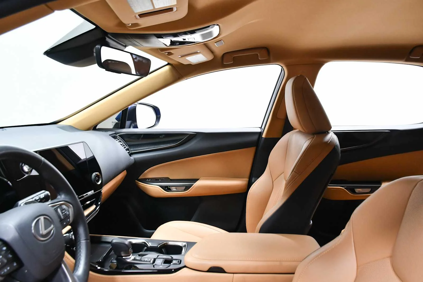 Certified Used 2025 GRECIAN WATER Lexus  image 13