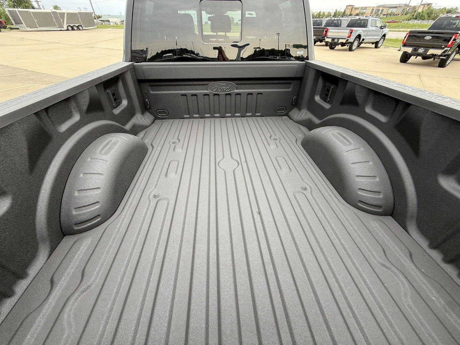 New 2026 Agate Black Metallic Ford F-350® Lariat® image 10