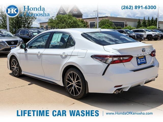 Used 2024 Ice Toyota SE image 3