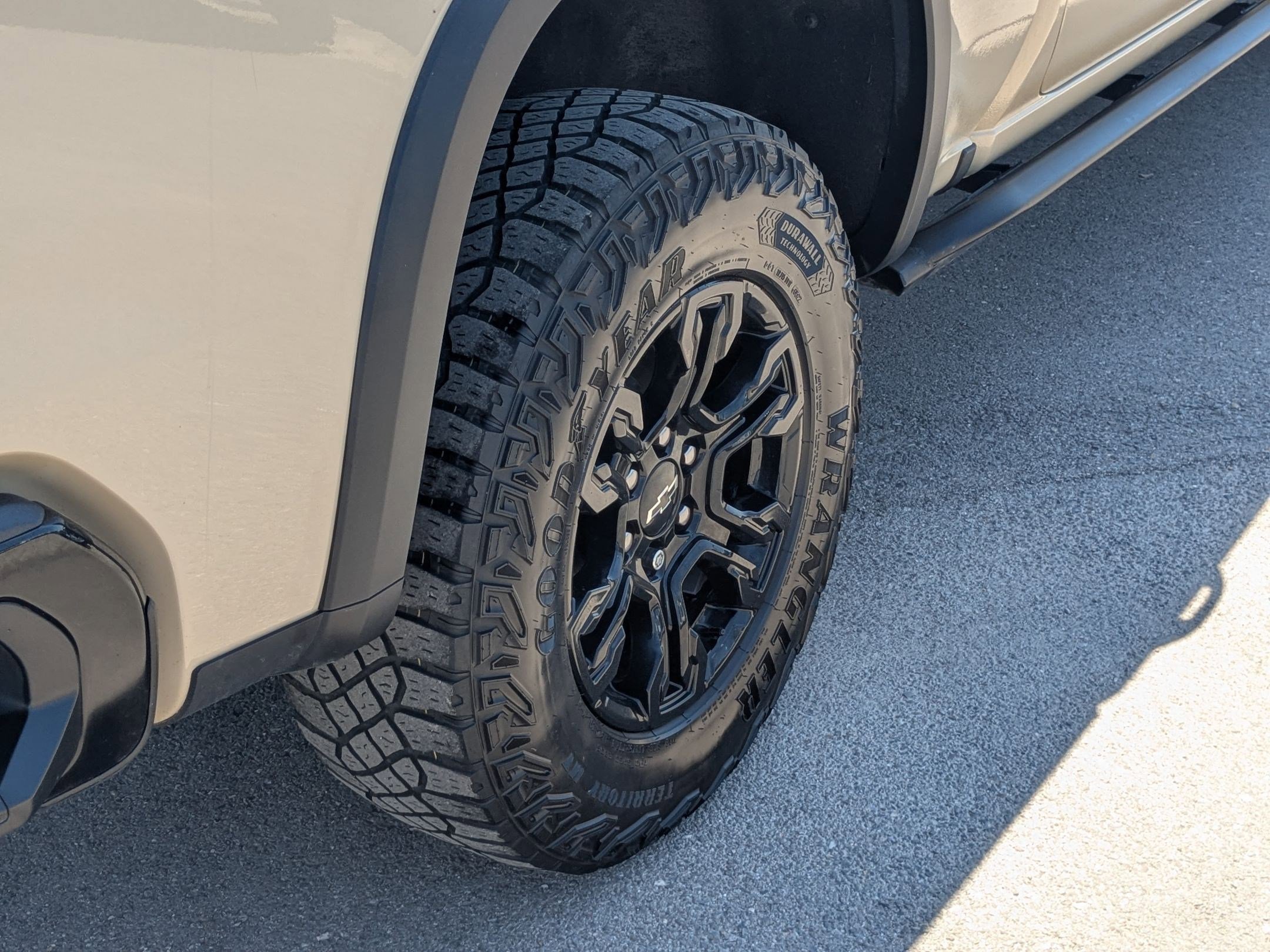 Certified Used 2022 Sand Dune Metallic Chevrolet ZR2 image 12