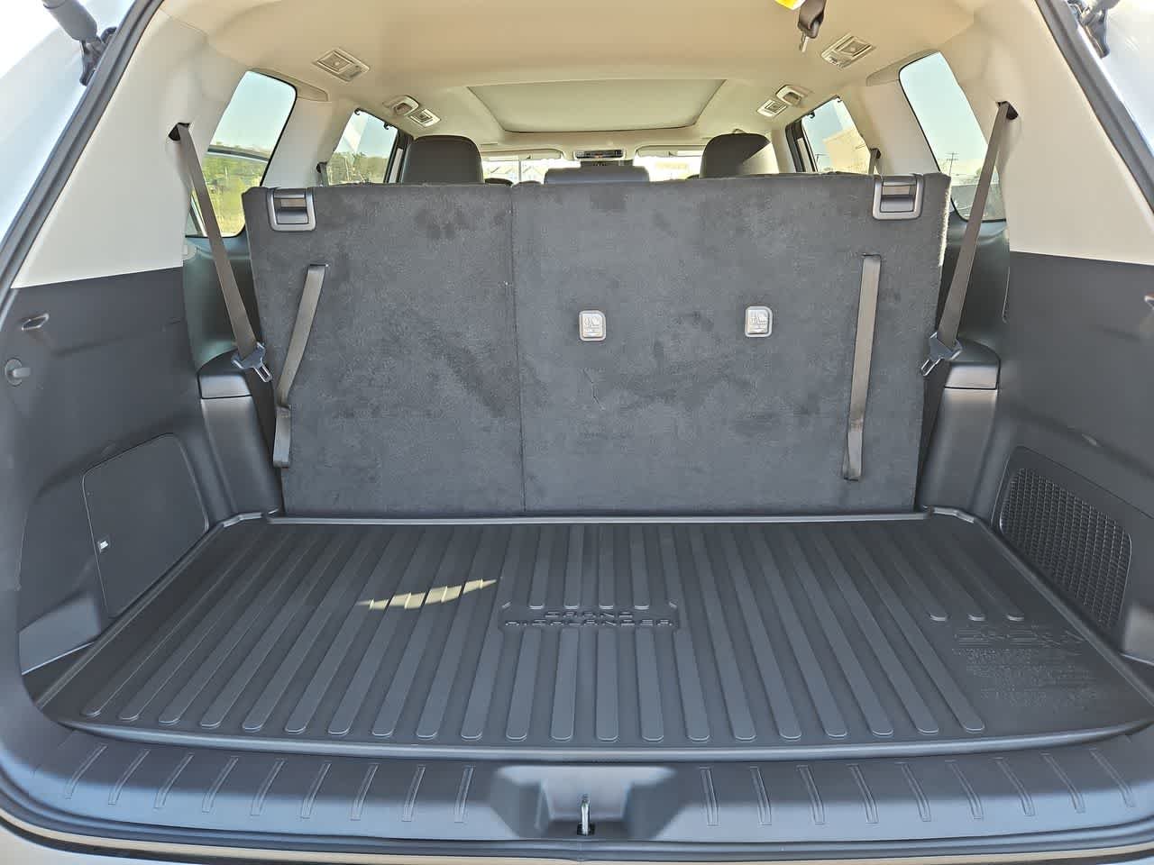 Used 2024 Wind Chill Pearl Toyota Platinum image 17