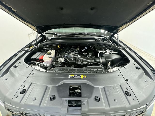 Used 2025 Black Jeep Altitude X image 19