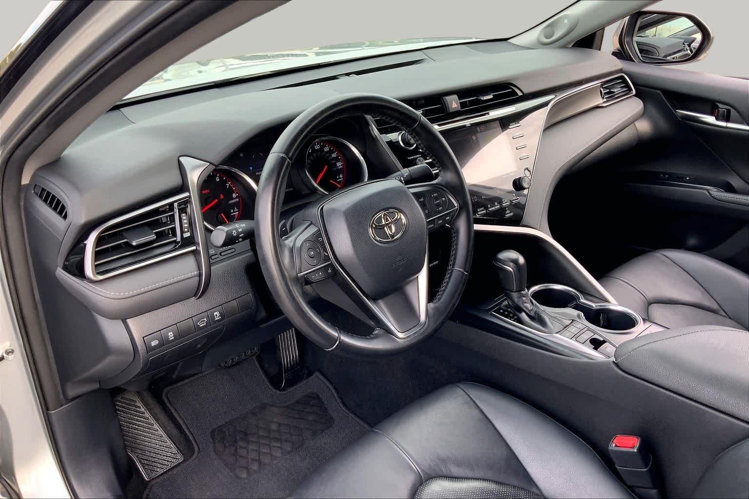 Used 2019 Celestial Silver/Midnight Black Metallic Toyota XSE image 17