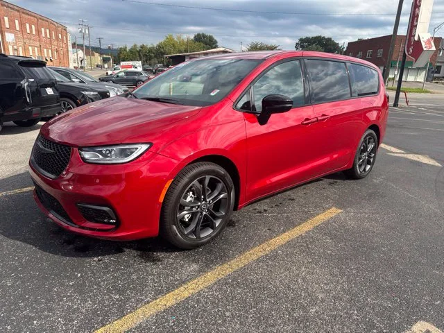2026 Chrysler Pacifica
