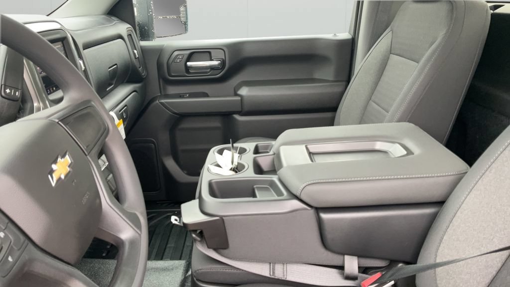 New 2026 Summit White Chevrolet Work Truck image 11