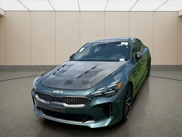 Used 2022 Green Kia GT-Line image 2