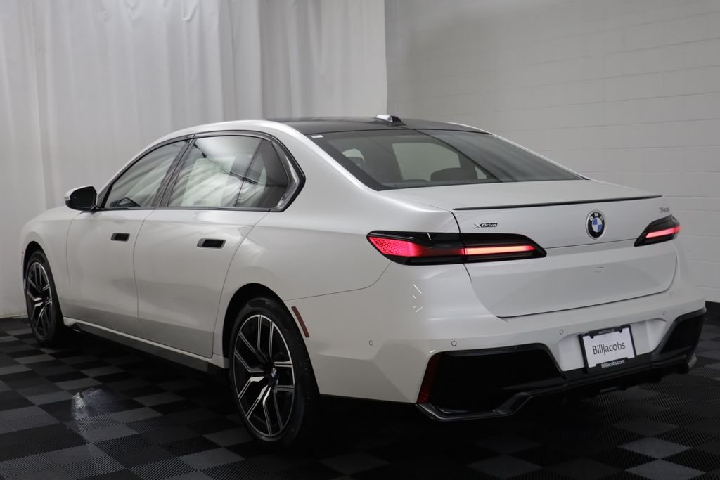New 2026 Mineral White Metallic BMW 740i xDrive image 16