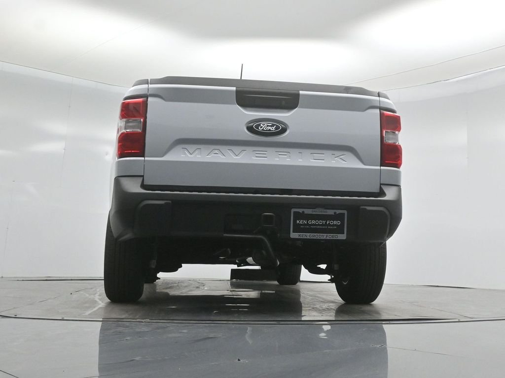 New 2026 Space White Metallic Ford XLT image 42