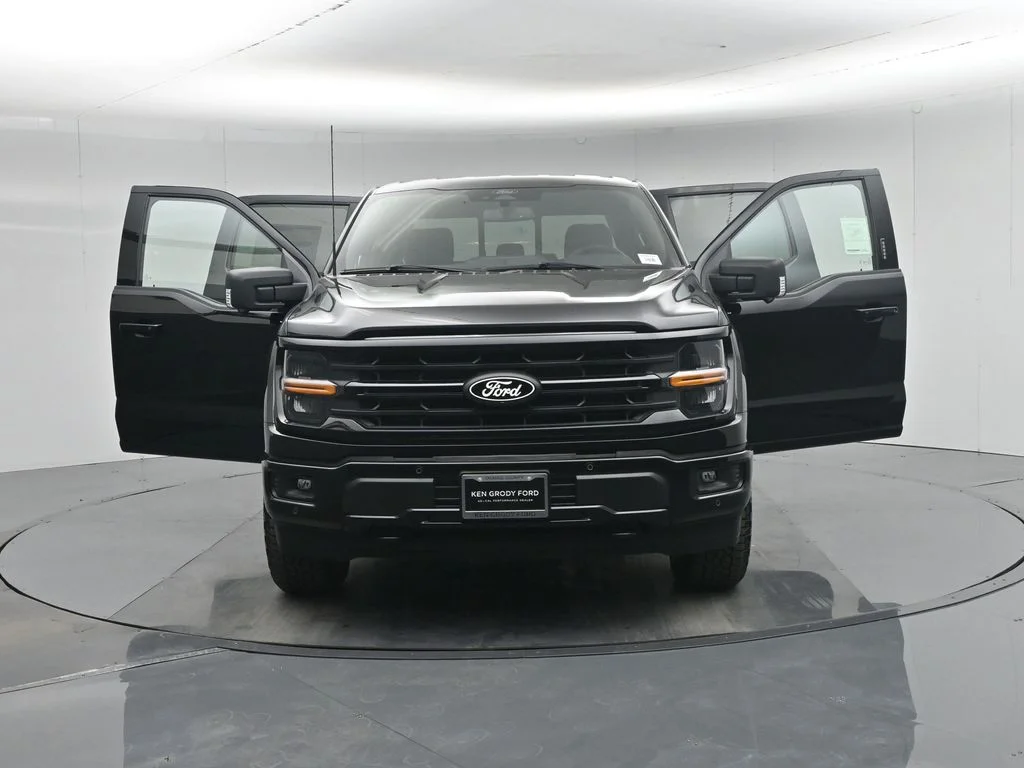 New 2026 Agate Black Metallic Ford XLT image 36