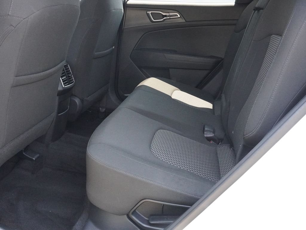 Used 2023 White Kia LX image 25
