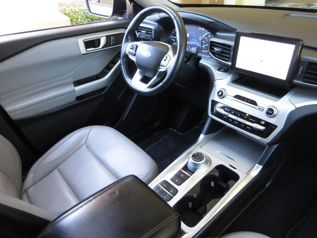 Used 2021 Agate Black Metallic Ford XLT image 22