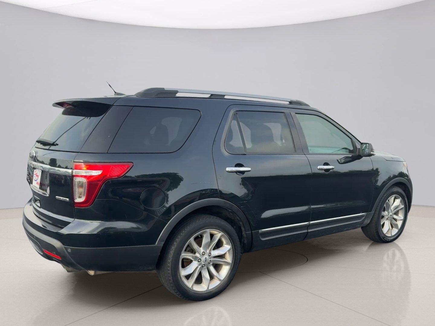 Used 2014 Blue Ford XLT image 5