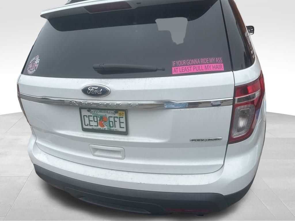 Used 2013 White Ford Base image 17