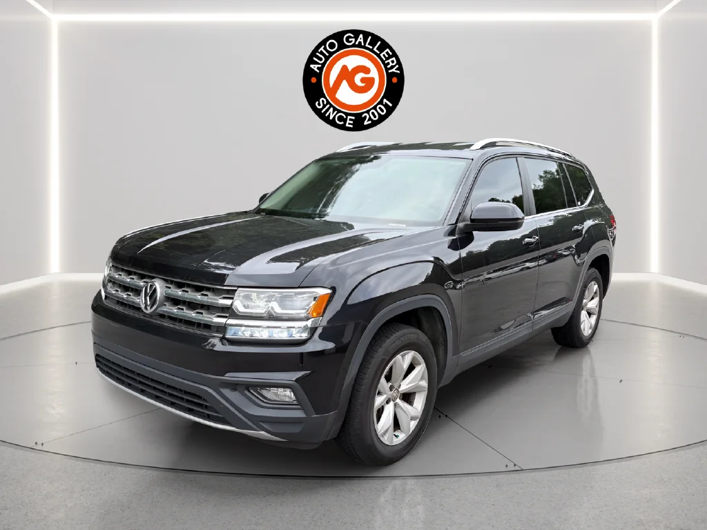 Used 2018 Black Volkswagen 3.6L V6 SE image 3
