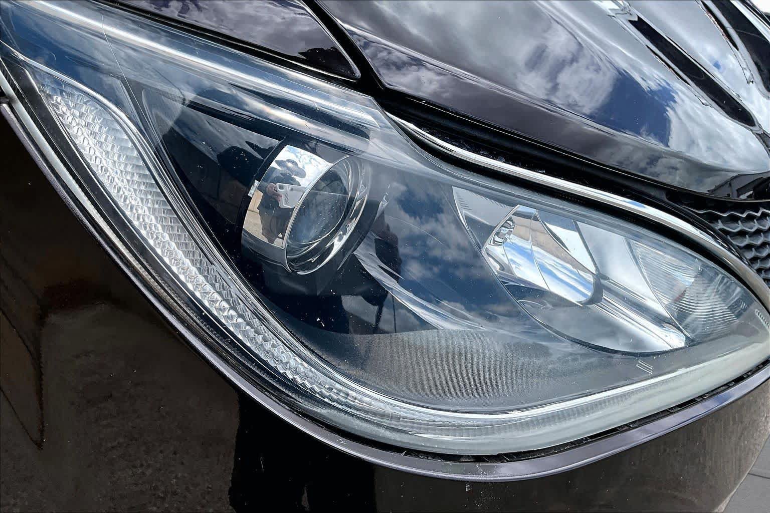 Used 2017 Dark Cordovan Pearlcoat Chrysler Touring-L image 27