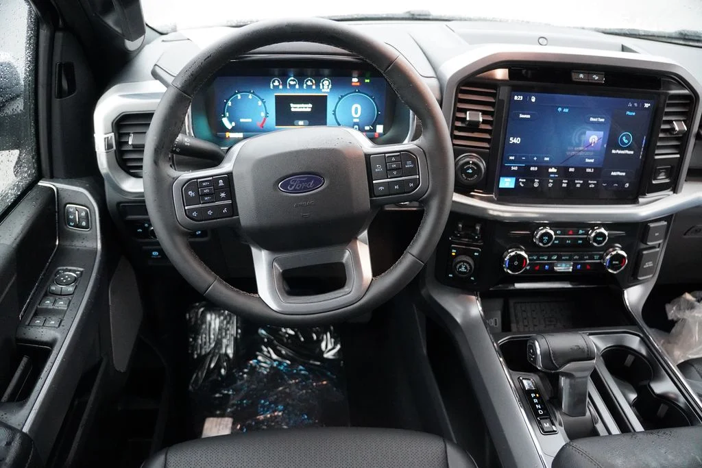 New 2026 Oxford White Ford Lariat image 15