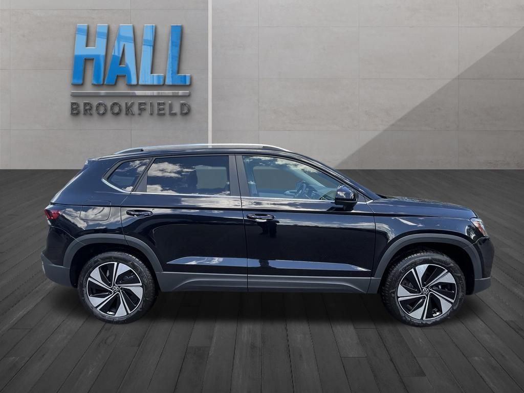 New 2026 Black Volkswagen 1.5T SE image 6