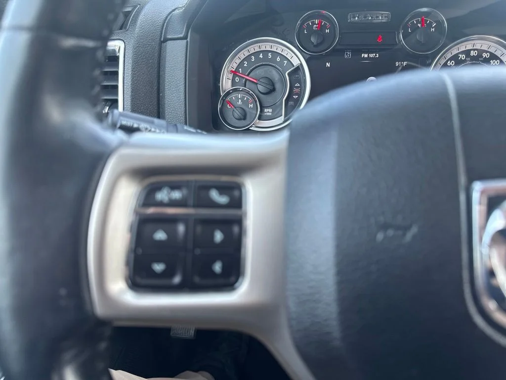 Certified Used 2018 Brilliant Black Crystal Pearlcoat Ram Laramie image 21
