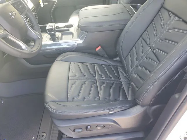 2025 Chevrolet Silverado 1500 RST - Photo 17