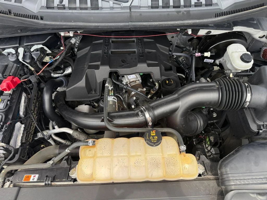 Used 2018 Silver Ford XL image 13