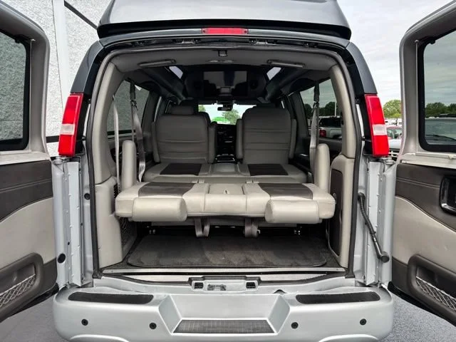 Used 2020 QUICKSILVER METALLIC GMC CARGO image 13
