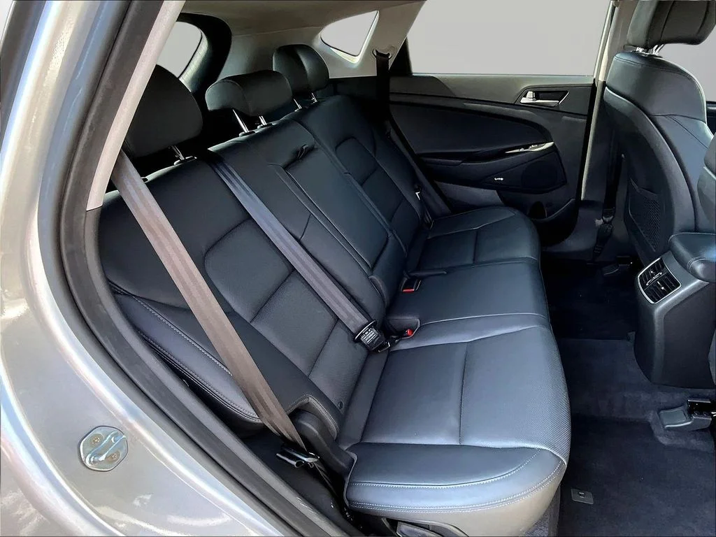 Used 2018 Silver Hyundai Limited image 25