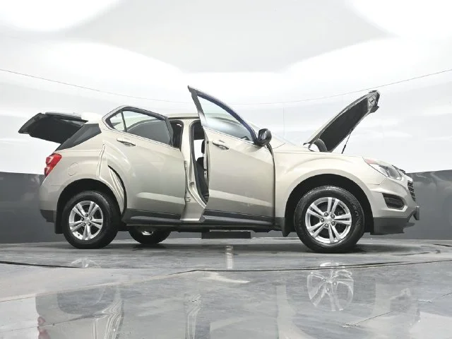 2016 Chevrolet Equinox LS - Photo 31