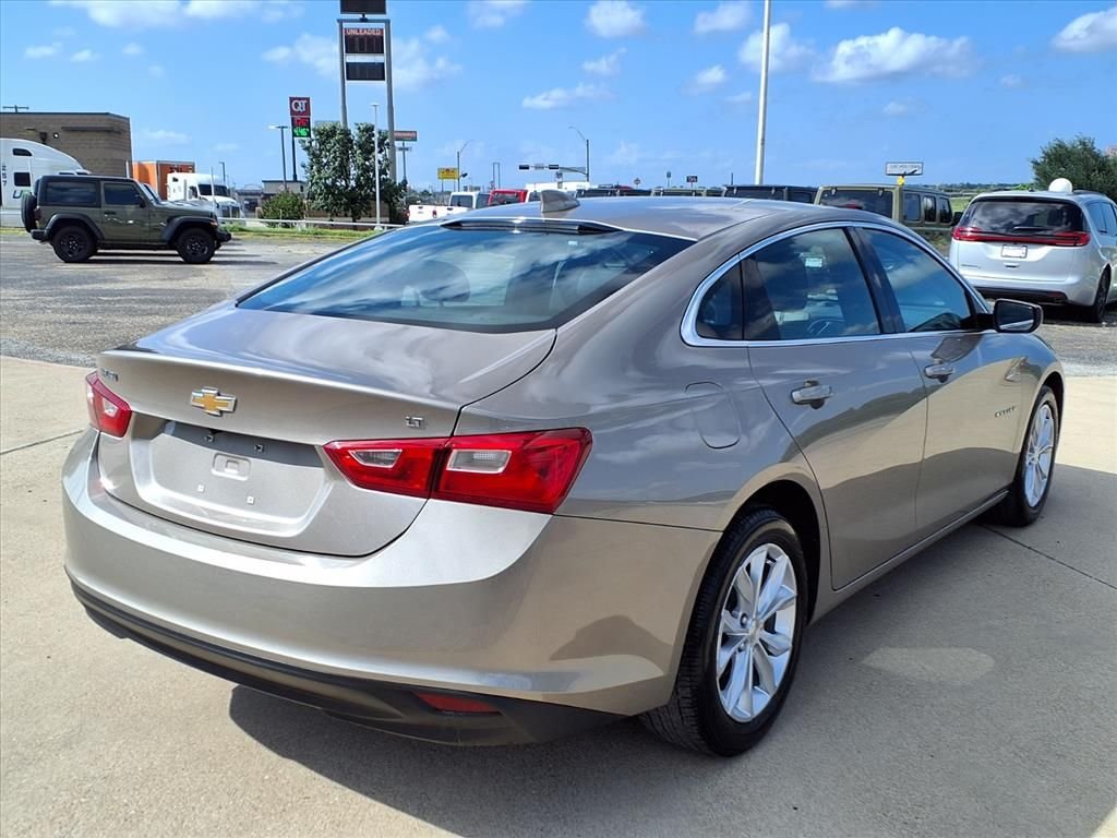 Used 2023 Gray Chevrolet LT image 7