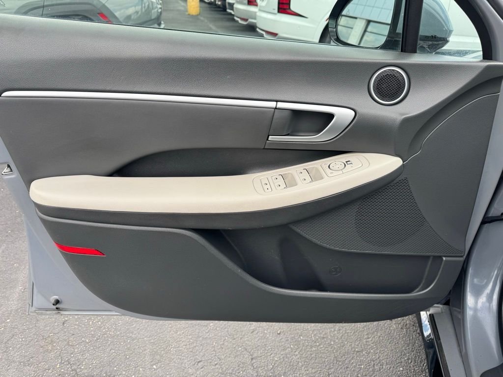 Used 2024 Blue Hyundai SEL image 11