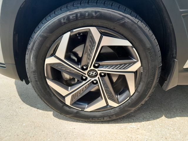 Used 2022 Silver Hyundai Limited image 9