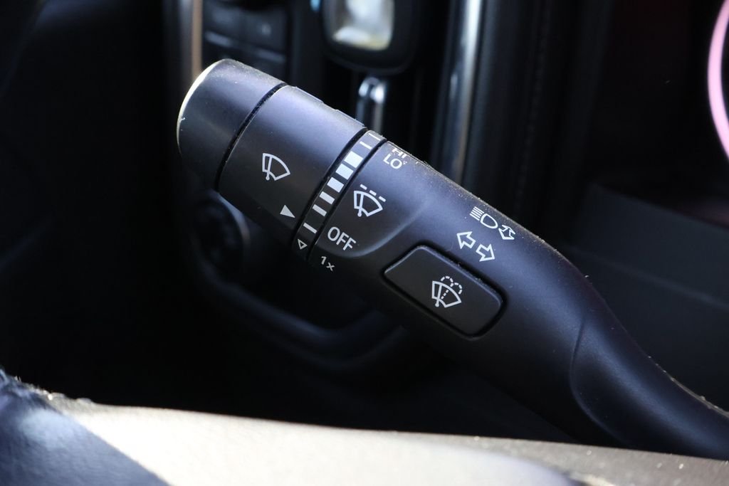Used 2019 NORTHSKY BLUE METALLIC Chevrolet RST image 24