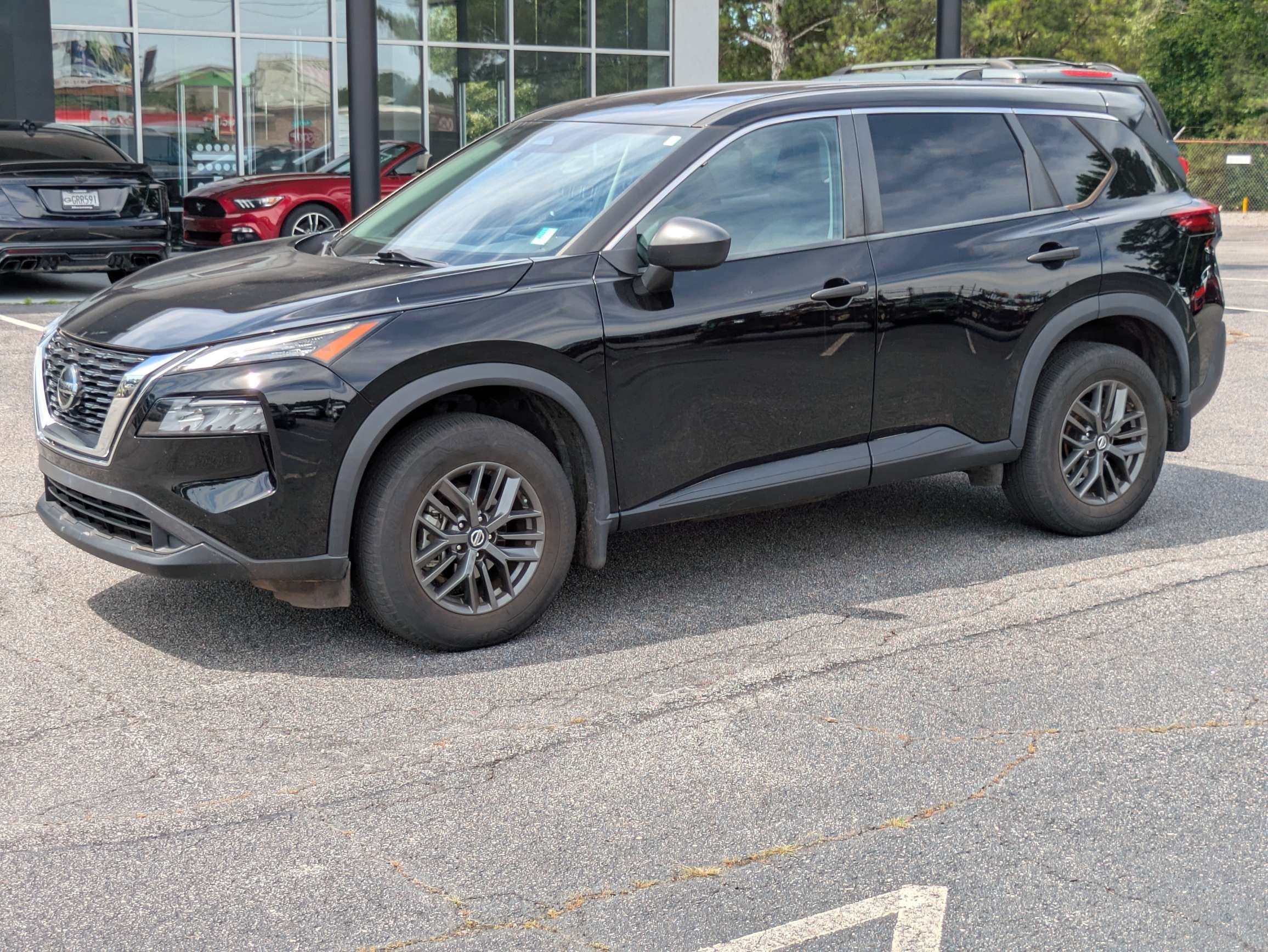 Used 2021 Black Nissan S image 7