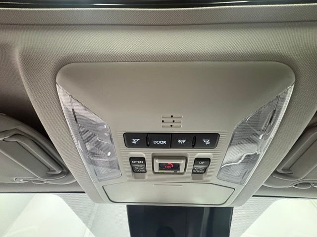 Used 2025 Beige Toyota XLE Premium image 37